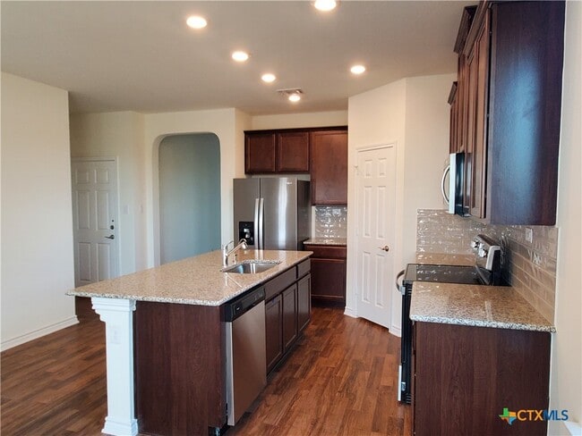 Photo - 4005 Woodside Dr