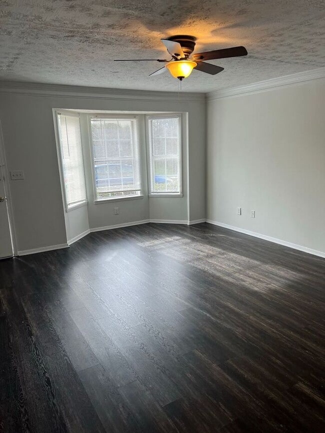 Photo - Beautiful 2 bedroom 2.5 bath townhome in Snellville!