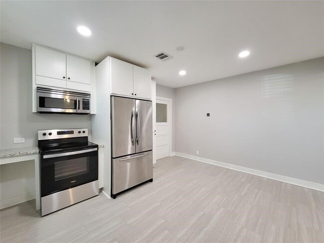 Photo - 1113 San Jacinto St