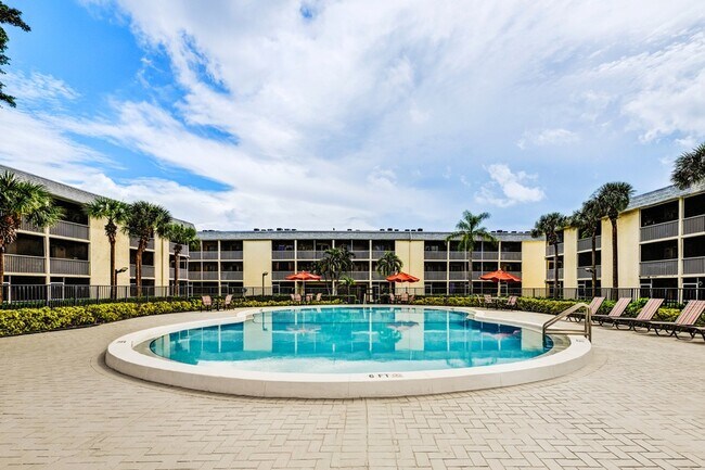 Photo - Coronado Springs Apartments