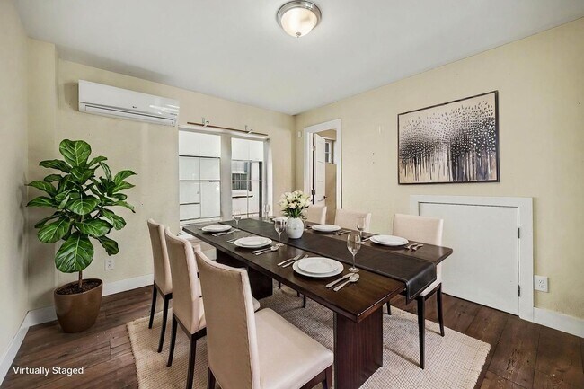 Photo - Stunning Luxury Home in Sunnyside **Move-In Special**