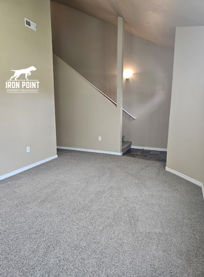 Photo - ELD4013 Unit #104