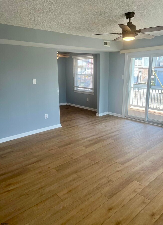 Photo - 5401 Edgewater Ave