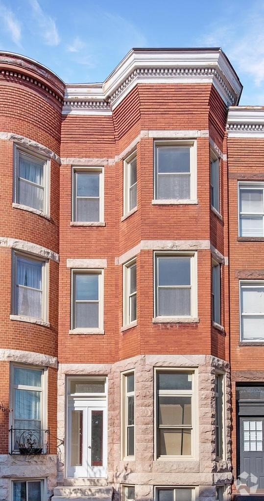 Building Photo - 3510 Gough St Rental