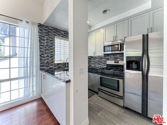 1733 Malcolm Ave Unit 7