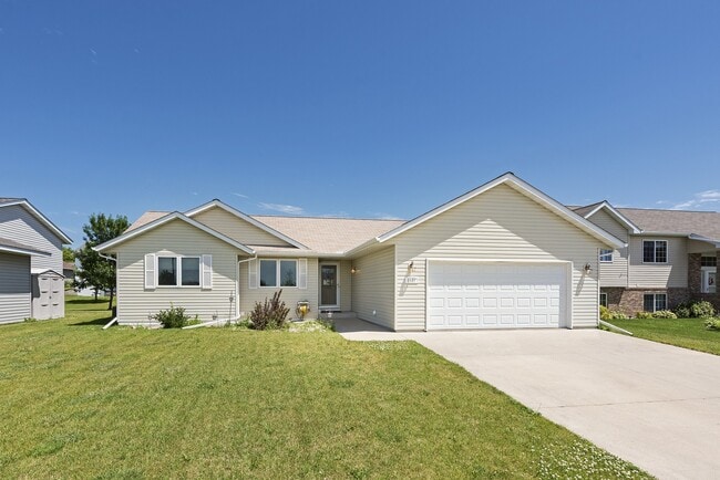 Photo - 1187 Blackhawk Dr SW