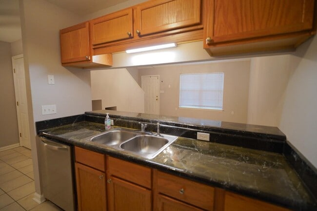 Photo - 2740 W Tharpe St Unit 203