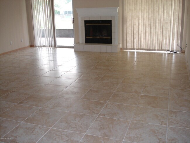 Photo - 2024 Hovington Cir W