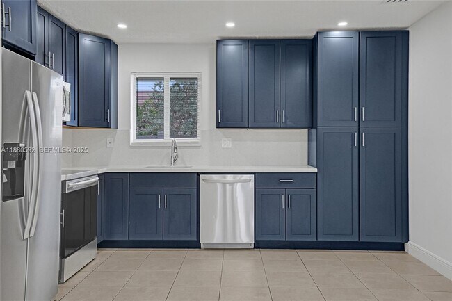 Photo - 136 NW 6th Ave Unit 2