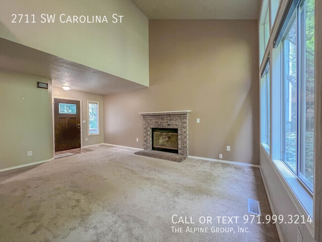 Photo - 2711 SW Carolina St