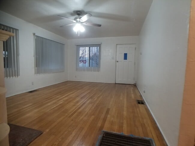 Photo - 1904 Lead Ave SE