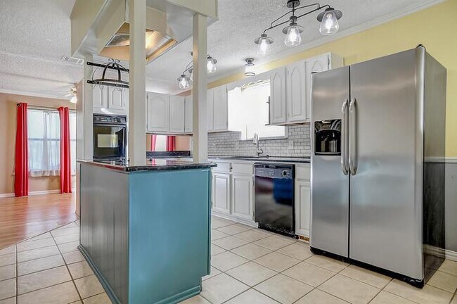 Photo - 1704 Frog Pond Rd