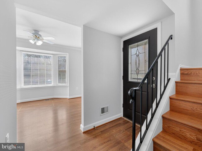 Photo - 3827 Gawayne Terrace