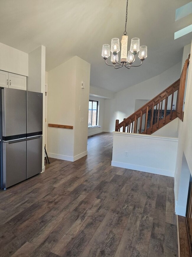 Photo - 443 Lincoln Cir