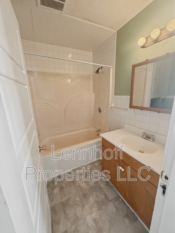 Photo - 25 Portland St