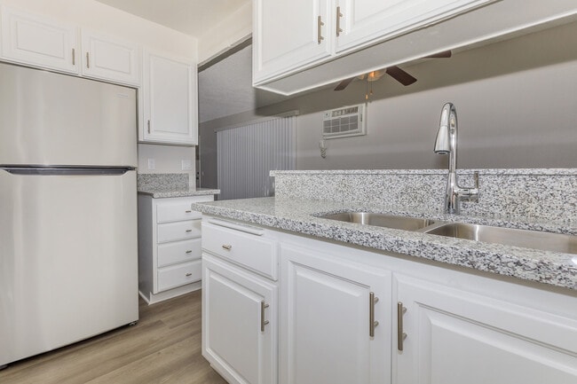 Tamarack Woods Apartment Homes