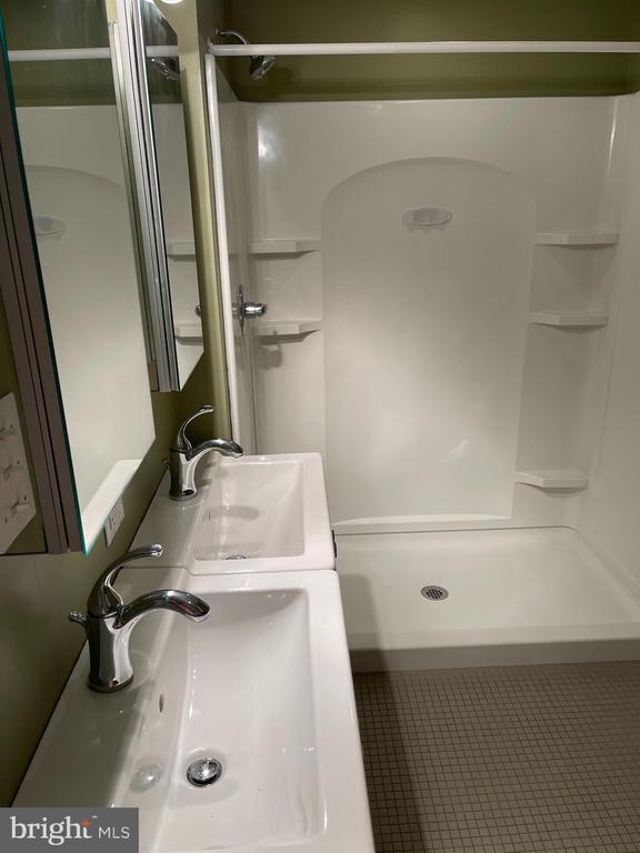 Photo - 324 S Juniper St