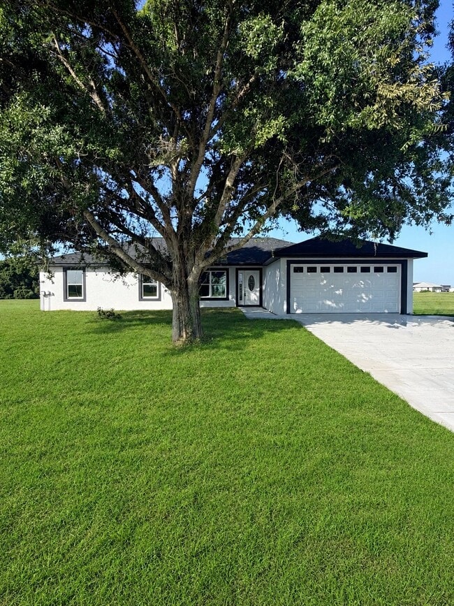 7016 Golf Club Dr