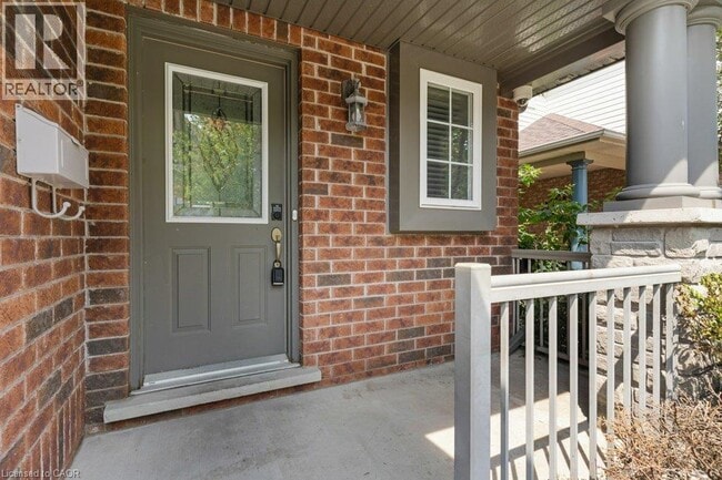 Photo - 76 Renner Dr