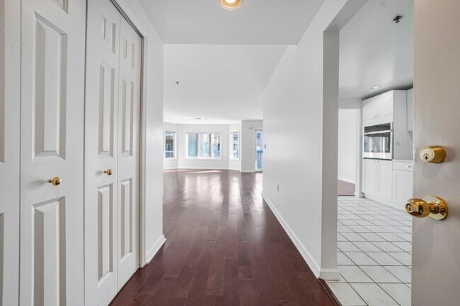 Photo - 502 Smith Ct Unit 502