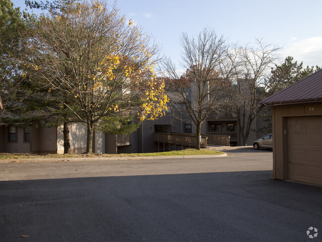 Oakridge - Oakridge Apartments