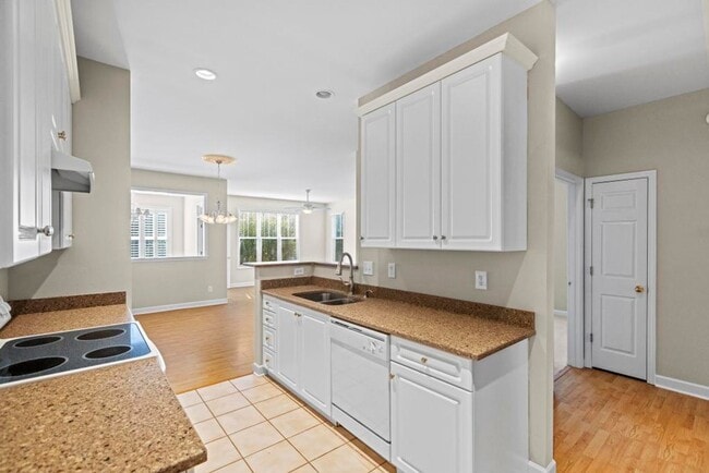 Photo - Hampstead Cutie! Backs up to Golf Course!