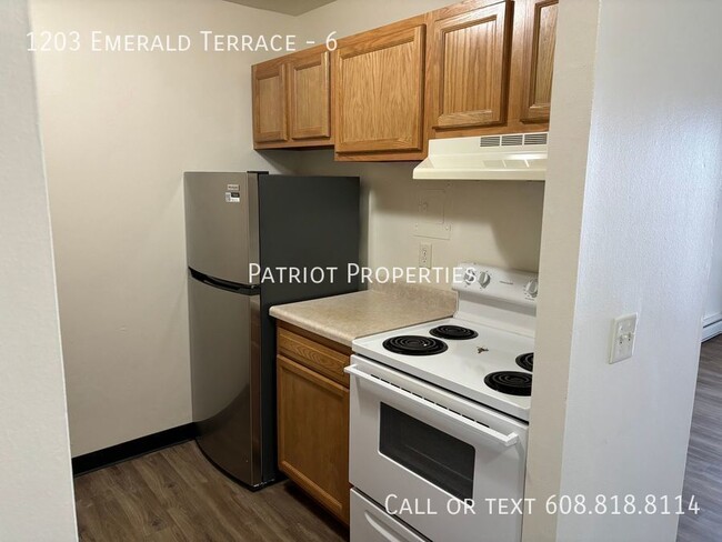 1 bedroom/ 1 bath apartment in Sun Prairie... - 1 bedroom/ 1 bath apartment in Sun Prairie... Unit 6