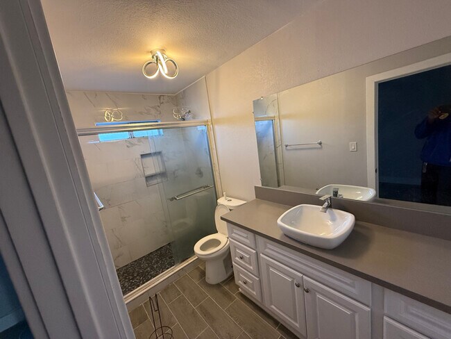 Photo - 12426 S Vermont Ave Unidad B