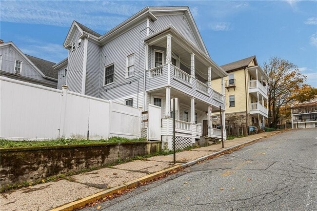 Photo - 84 Spring St