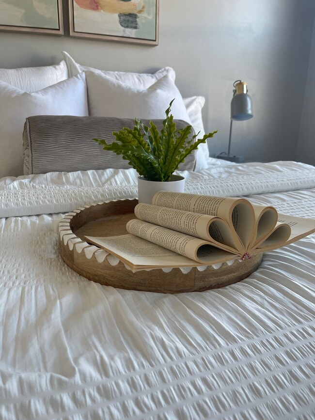 Photo - 645 Dumbarton Ave