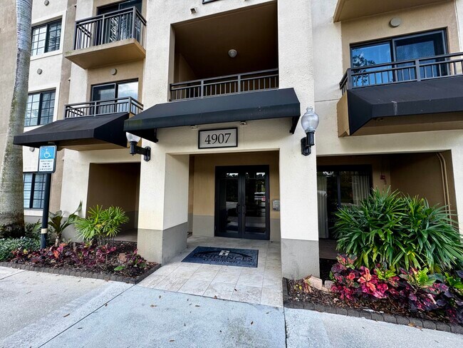 Photo - 4907 Midtown Ln Unit 1405