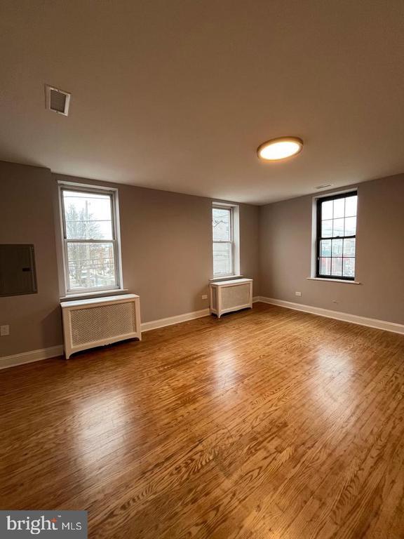 Photo - 1208 Mifflin St Unit 2