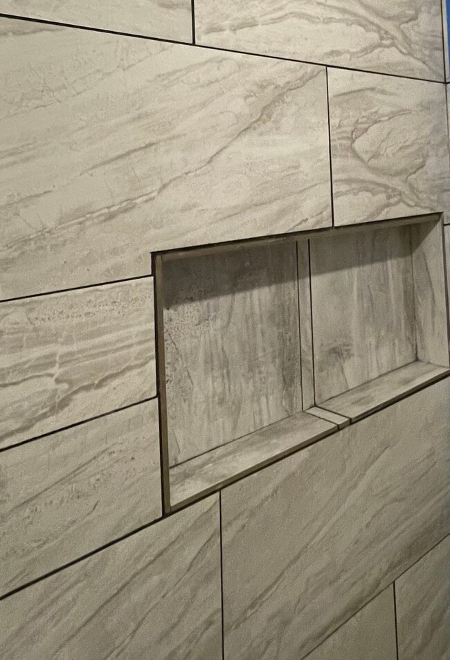 Built in shelf in shower - 2309 Split Rock Dr Unit 2309