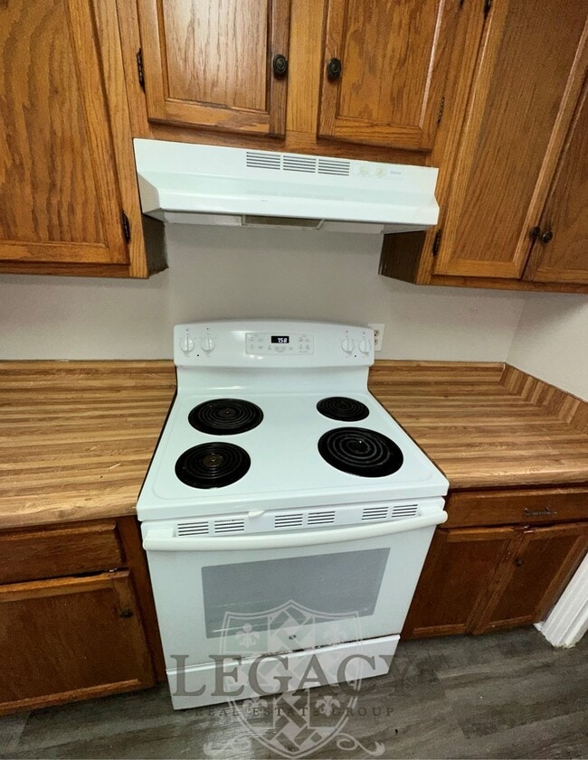 Photo - 748 Holder Dr