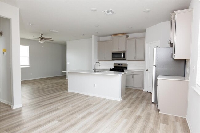Photo - 6206 Marsh Ln