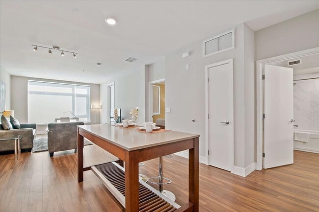 Photo - 1734 W El Camino Real Unidad ID1046988P