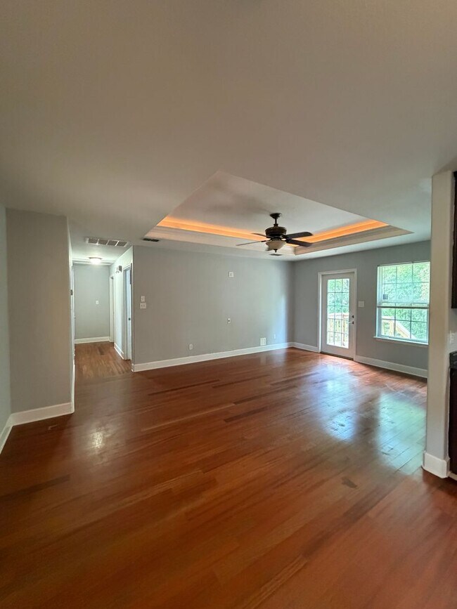Photo - 3/2 home located just off N. Meridian and Available NOW.
