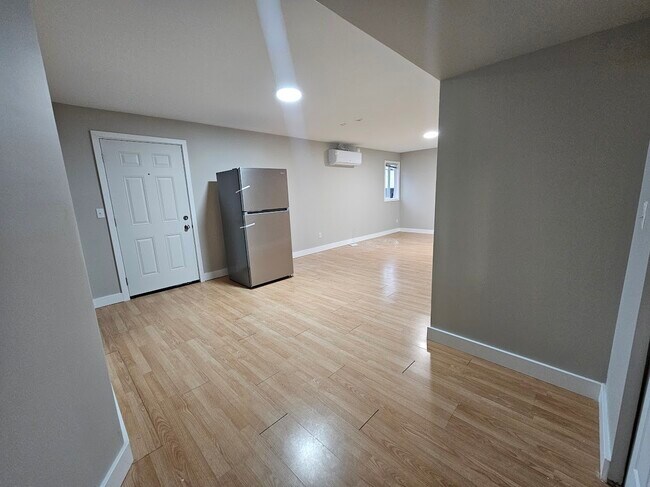 Photo - 5530-5530 Teskey Rd Unit B