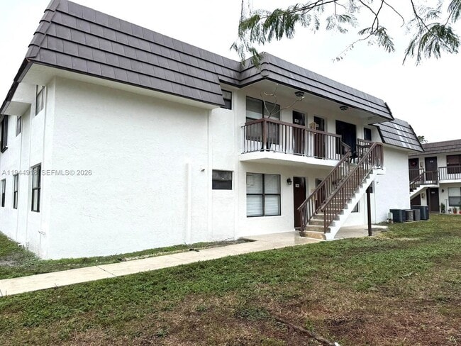 Building Photo - 14861 SW 104th St Unit 28-13