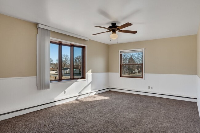 Photo - 526 8th Ave S