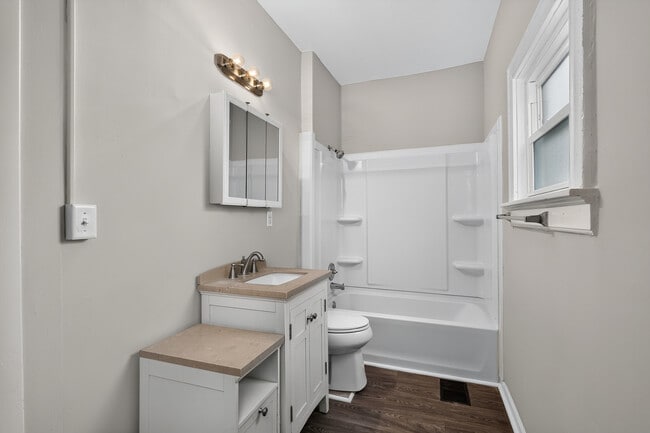 Photo - 1232 Lane St