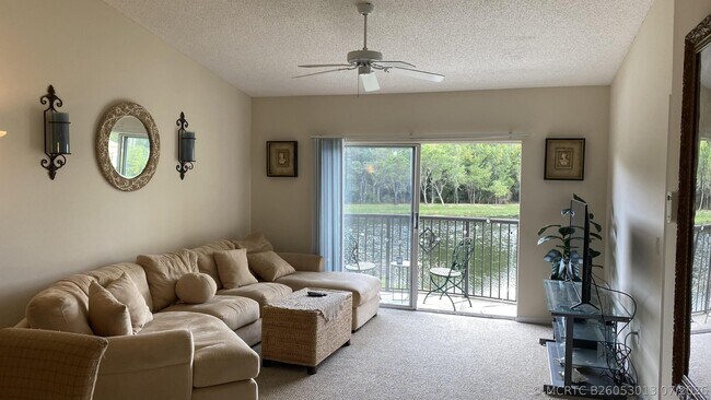 100 Crestwood Ct N Unit 103