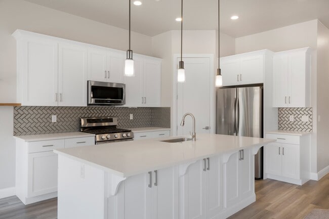 Photo - 1317 E Gordon Ln
