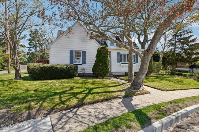 1850 Fernwood Rd