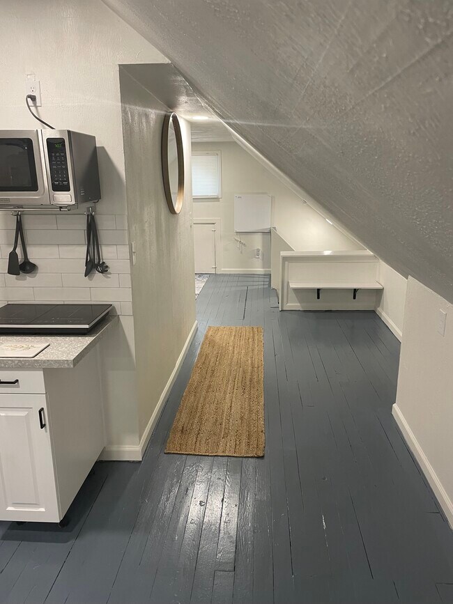 Photo - 10612 Bernard Ave Unit 3