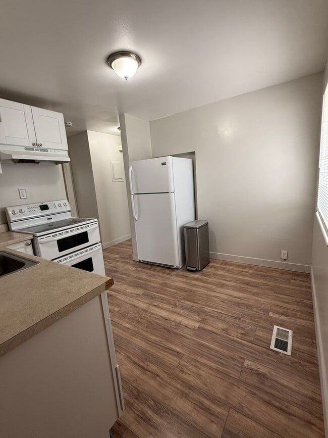 Building Photo - 3905 1040 E Unit 3907 S 1040 E