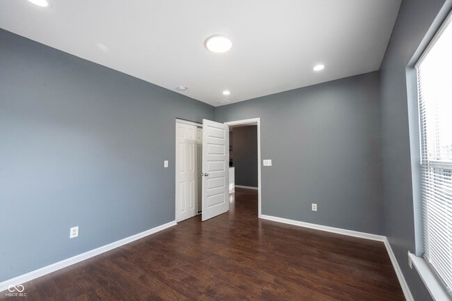 Photo - 3157 E Washington St