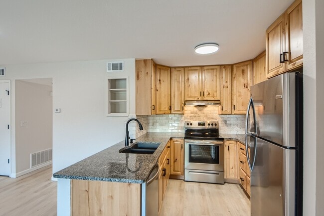 New Appliances, Granite - 697 Canyon Dr Unit Canyon Drive Condos