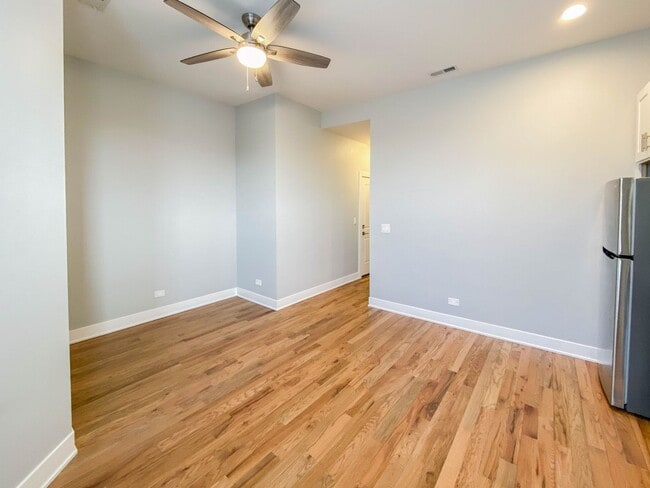 Photo - 2111 N Sedgwick St Unit 3