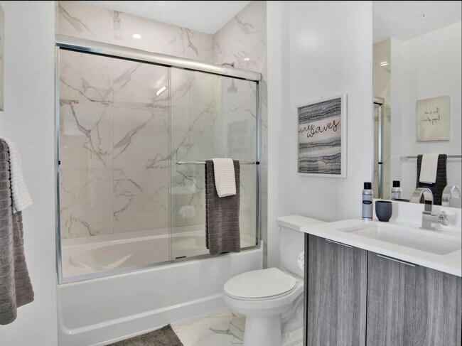 Photo - 1000 NW 7th St